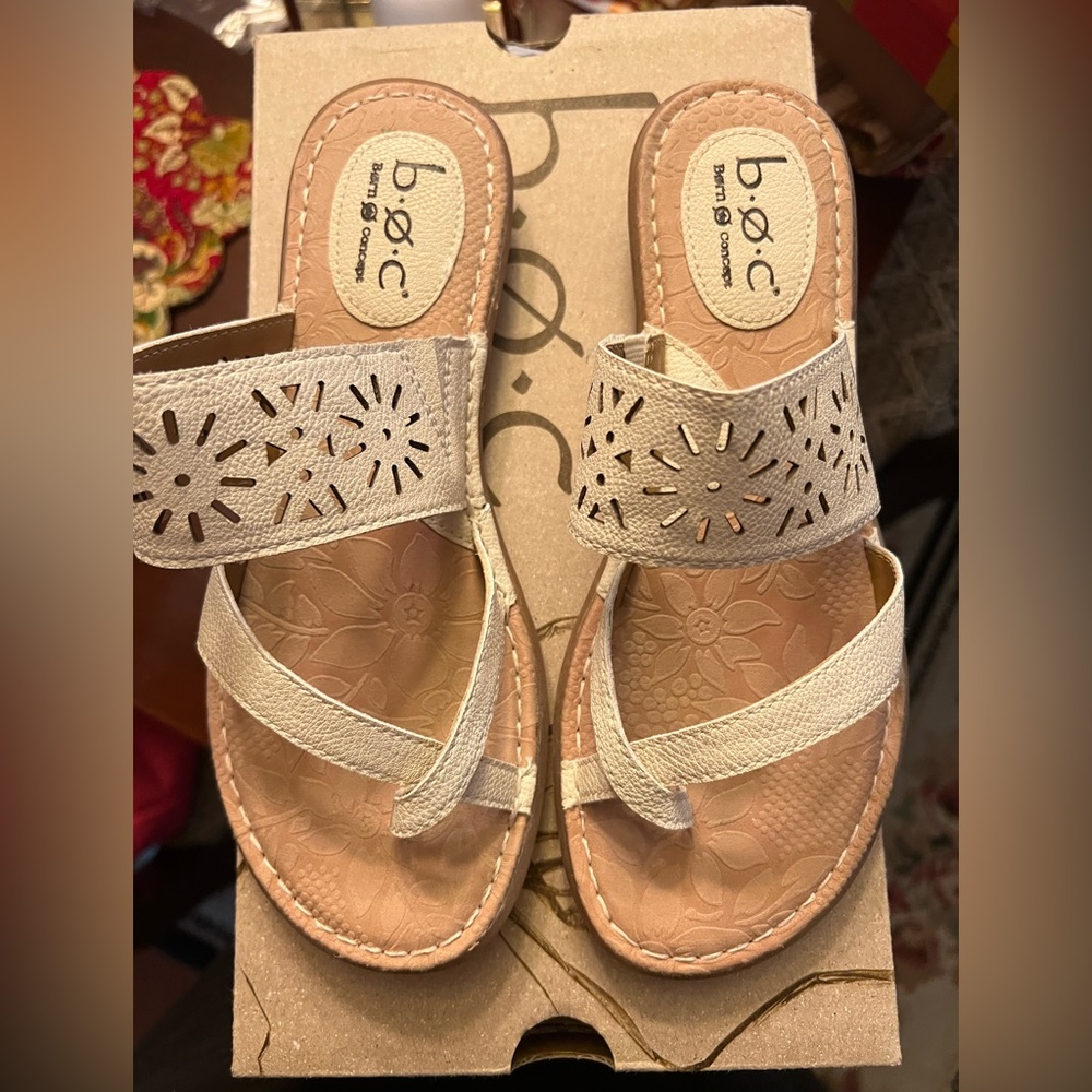 BOC flat sandals